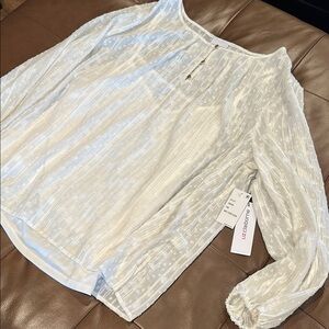 Liz Claiborne Cream Textured Blouse